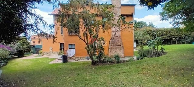 Casa campestre en venta — Cota, lote de 700 m²