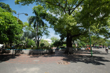 PARQUE PRINCIPAL SIMON BOLIVAR GIRARDOT